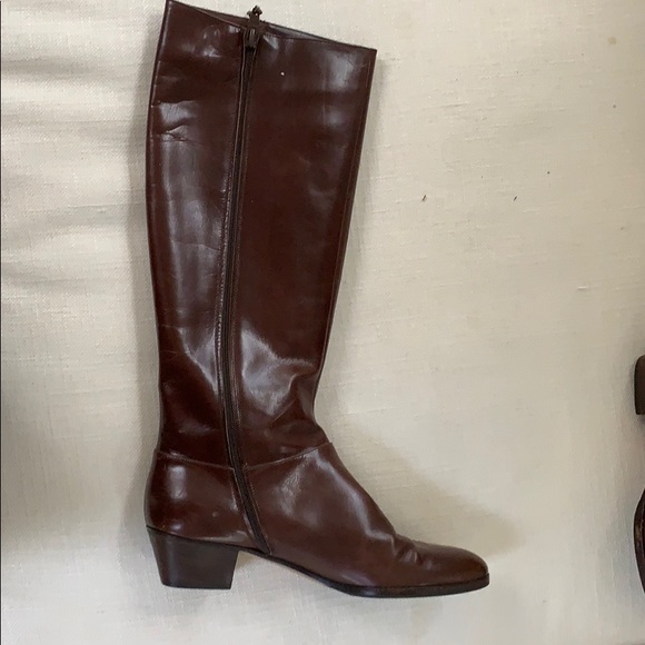 Boots - Picture 3 of 8